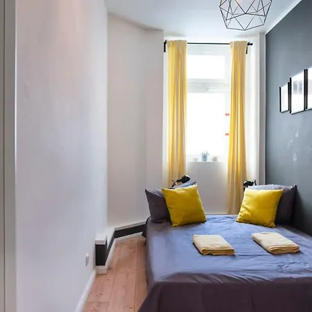 2 Bedroom In Great Location In Kreuzberg Berlin Exterior foto