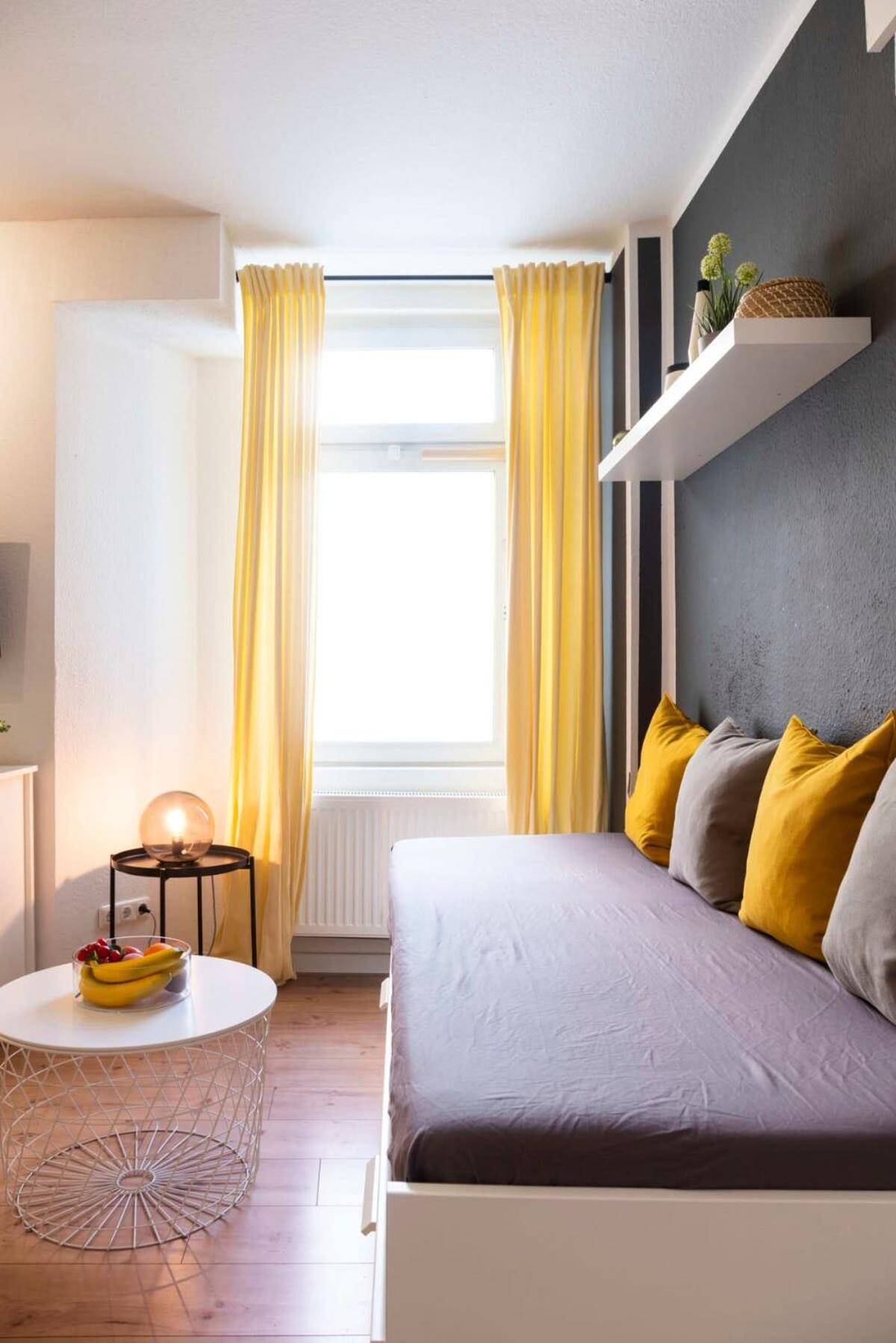 2 Bedroom In Great Location In Kreuzberg Apartment *